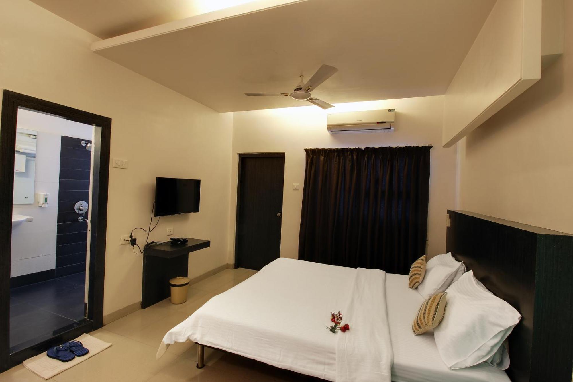 Hotel Rama Heritage Nashik Exteriör bild