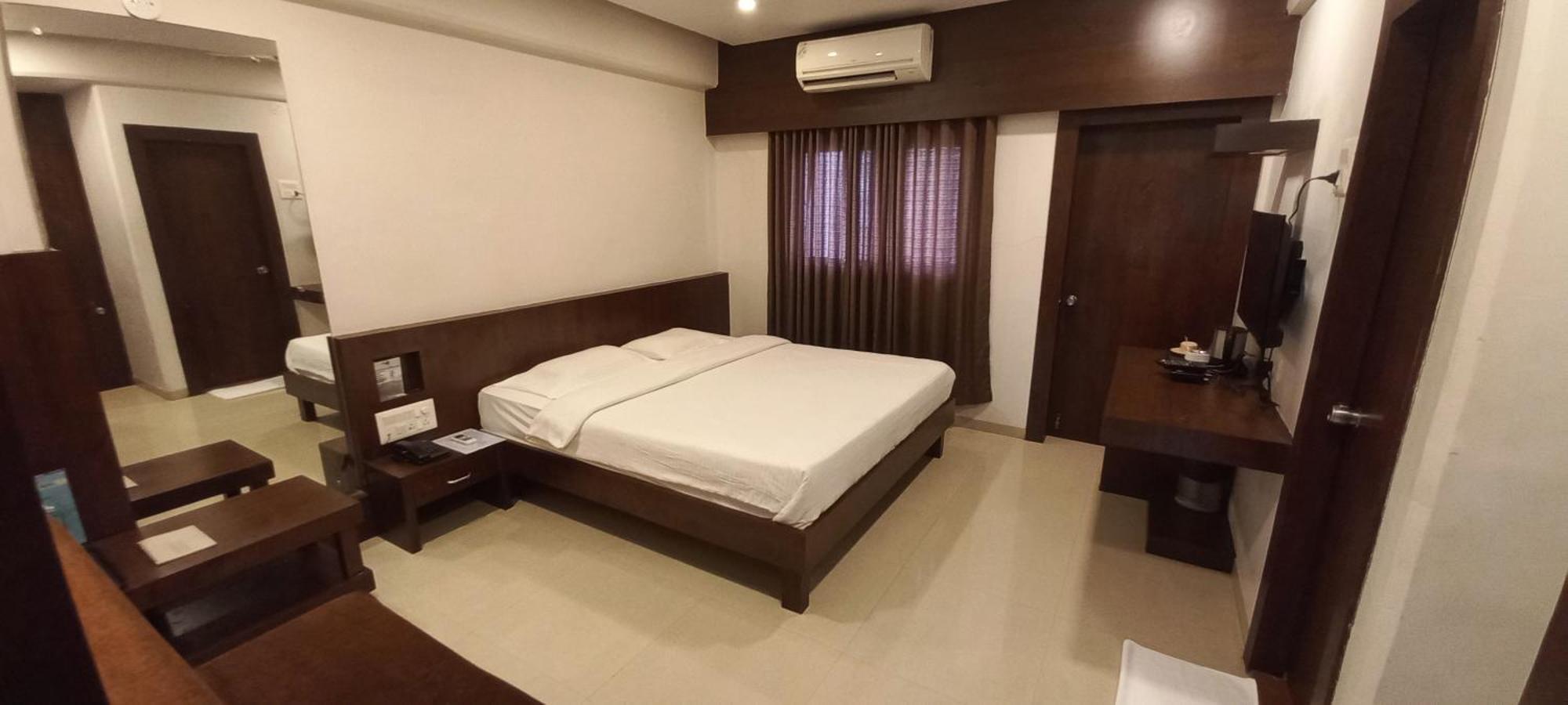 Hotel Rama Heritage Nashik Exteriör bild