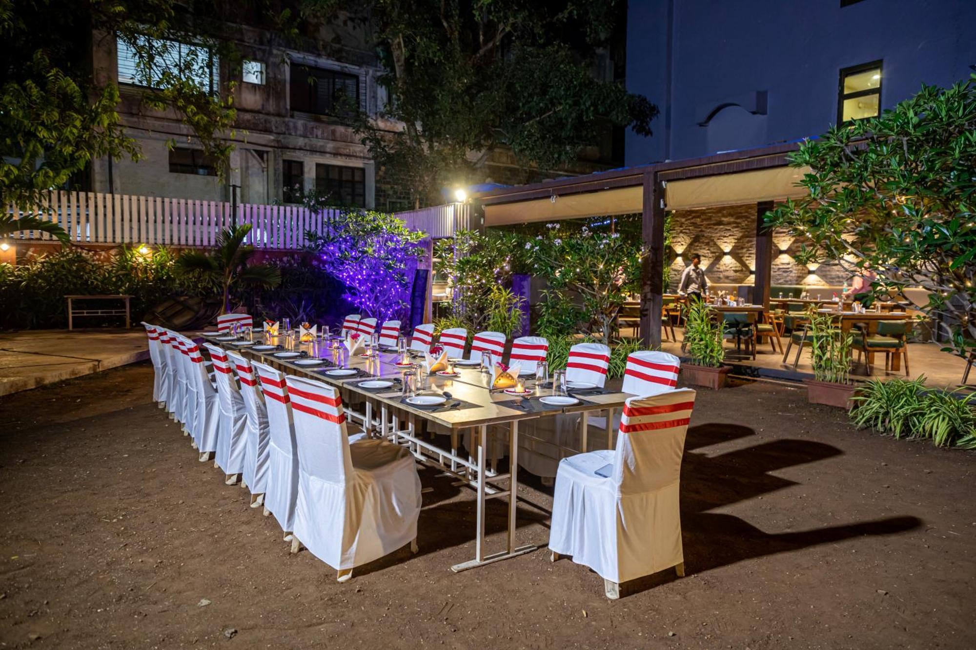 Hotel Rama Heritage Nashik Exteriör bild